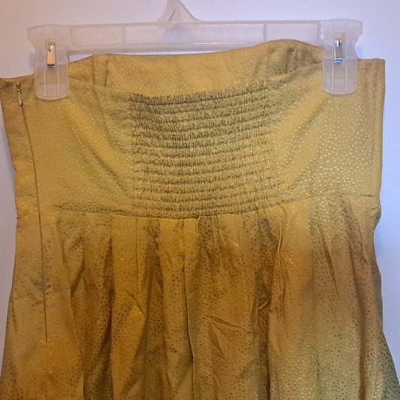 🇨🇵French connection Strapless baby doll mustard gold Crop blouse with Side zip - Picture 4 of 5